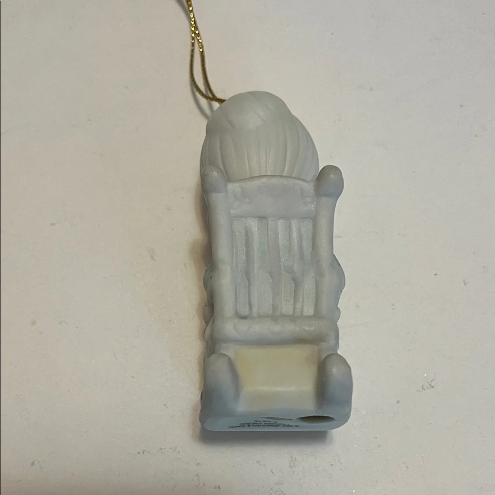 Precious Moments The Purr-fect Grandma Ornament Petting Cat Pastel Colors E-0516